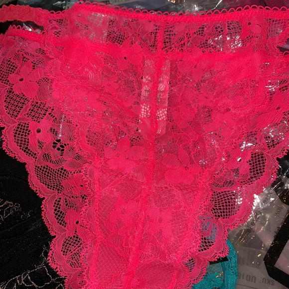💕💕FREE - Pantie/thong with $25 purchase - Picture 4 of 9